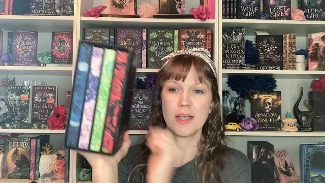 Leia Stone Author