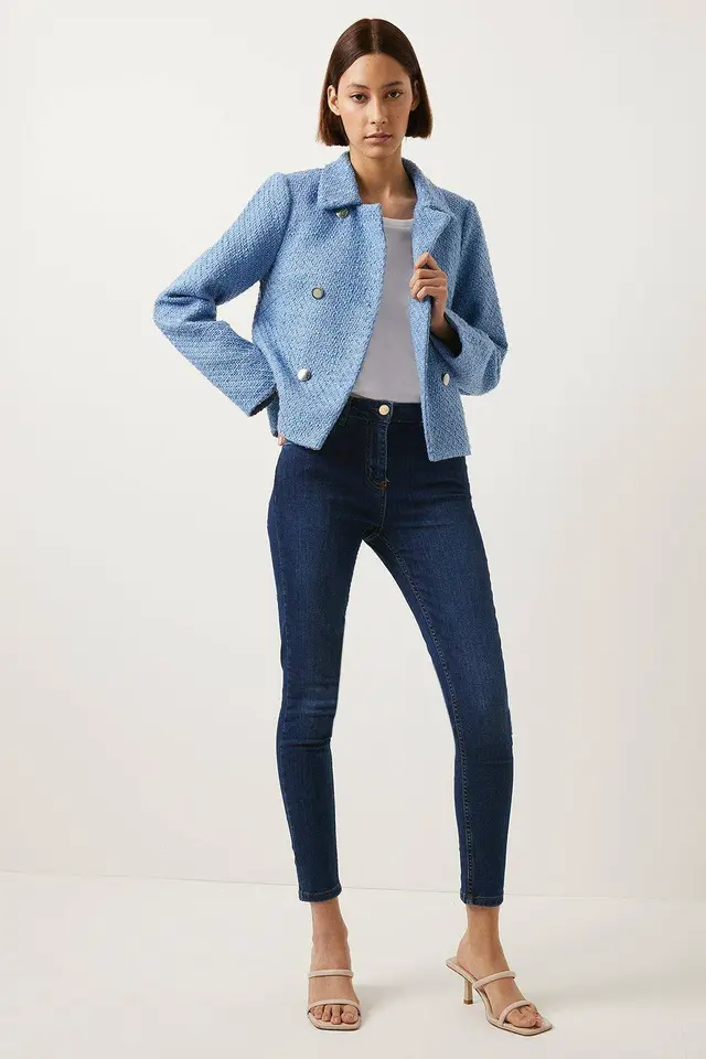PrettyLittleThing